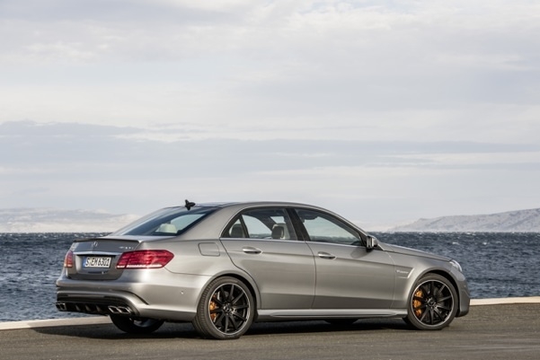 La nuova Mercedes-Benz E 63 AMG con 4MATIC e modello S