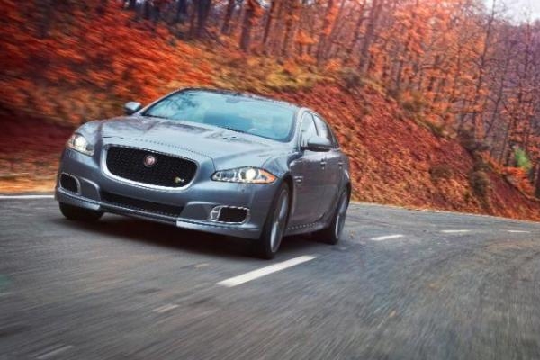 JAGUAR XJR