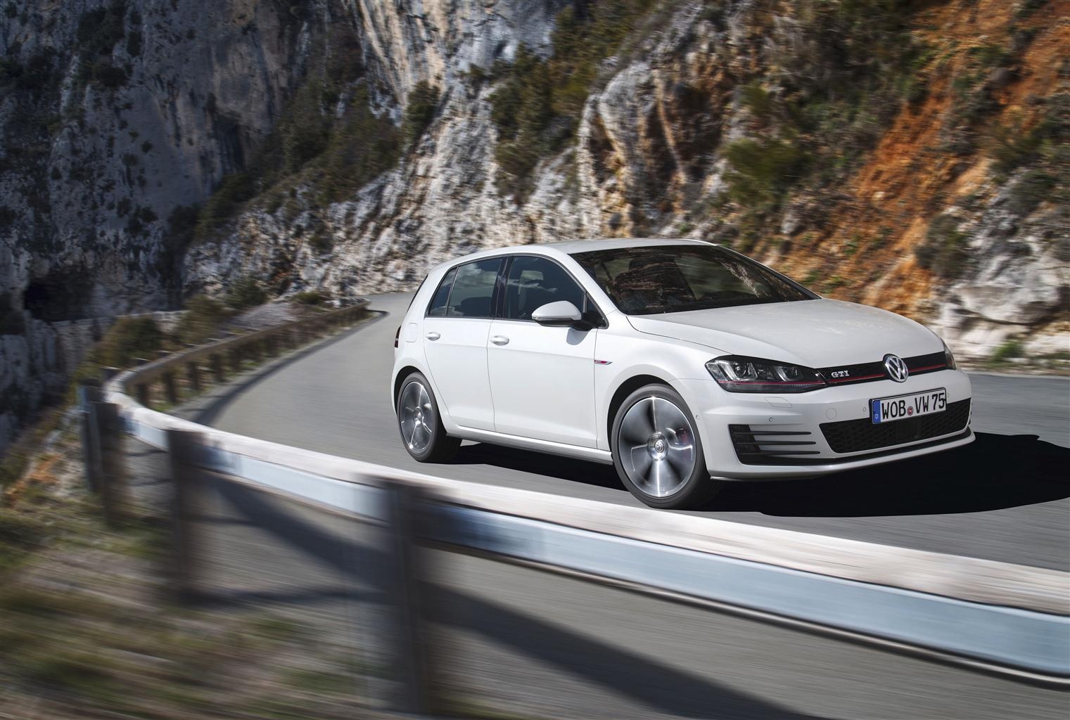 Nuova Volkswagen Golf GTI: prezzi e informazioni