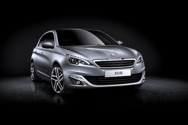 Nuova Peugeot 308: il debutto ufficiale a Francoforte 2013