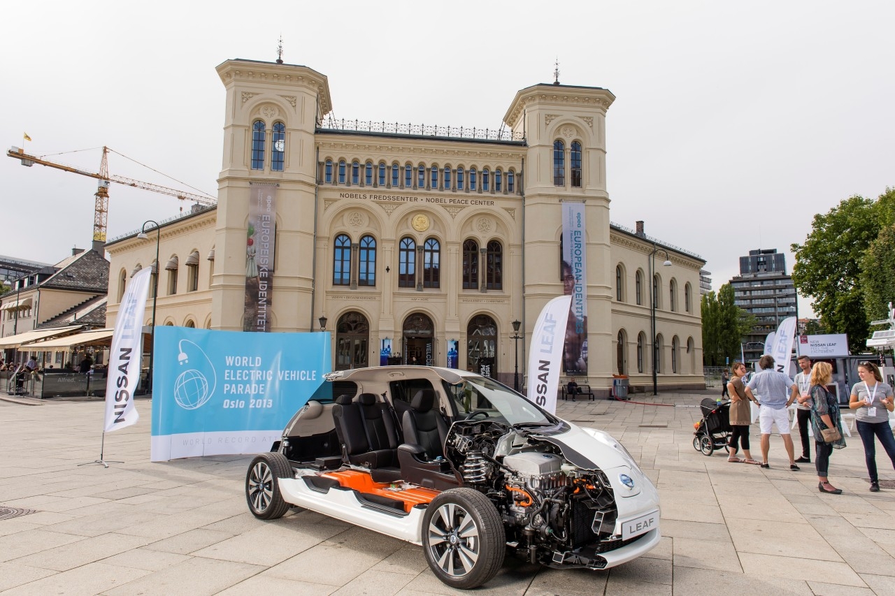 Nissan Leaf tenta il record mondiale