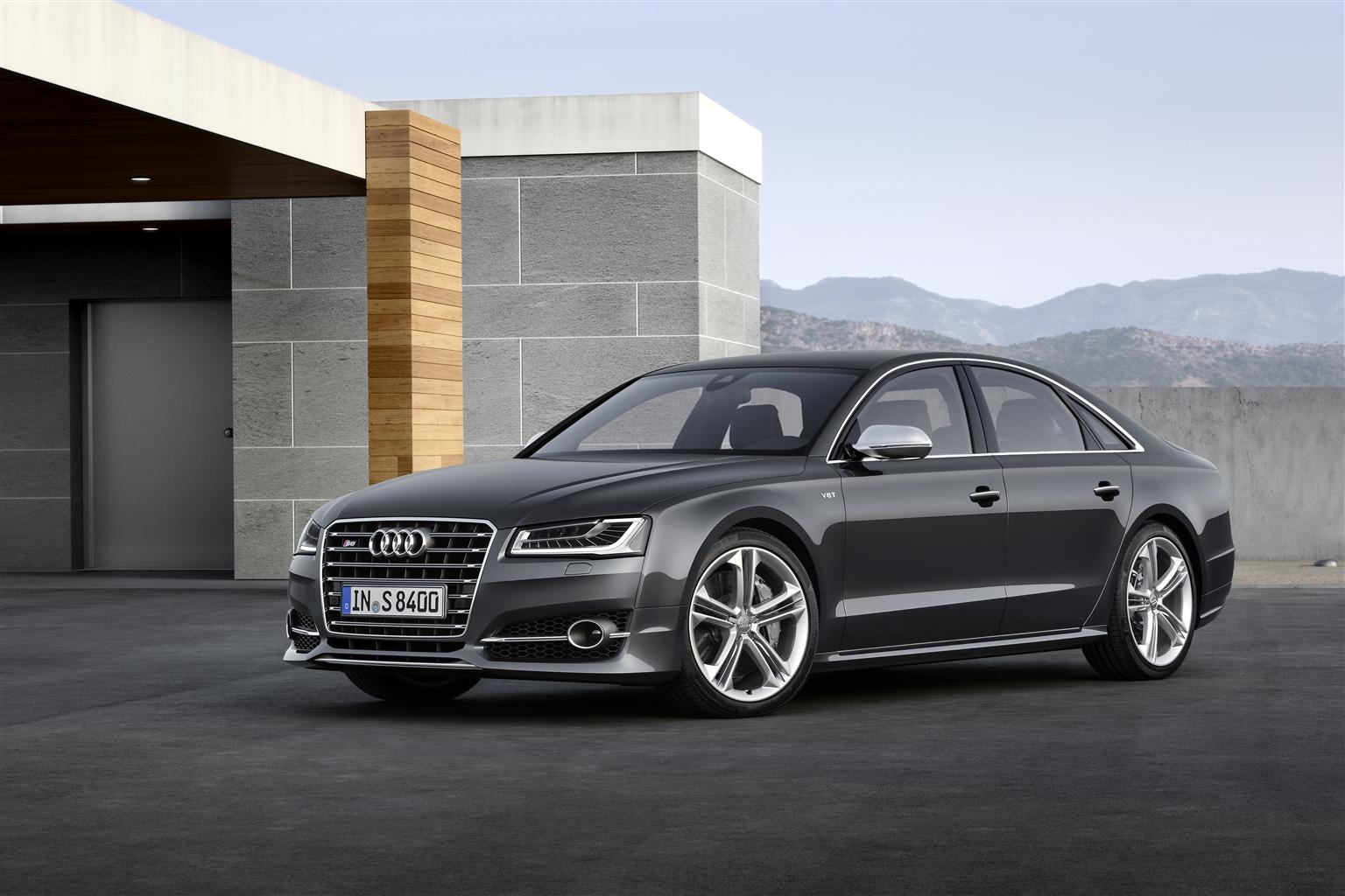 Audi A8 e S8: pronto il debutto a Francoforte