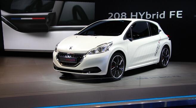 Live – Peugeot 208 HYbrid FE a Francoforte 2013