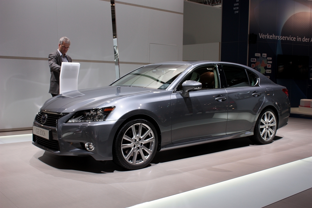 Lexus GS Hybrid presentazione all’IAA 2013