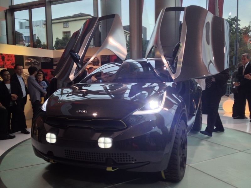 LIVE – KIA NIRO: il concept per il Salone di Francoforte