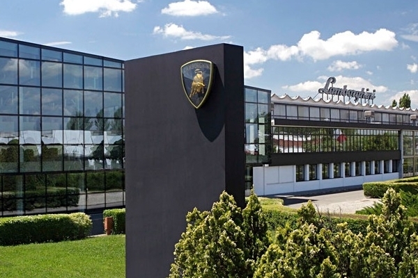 Corre l’espansione Lamborghini: Gran Bretagna, India, Giappone e Canada