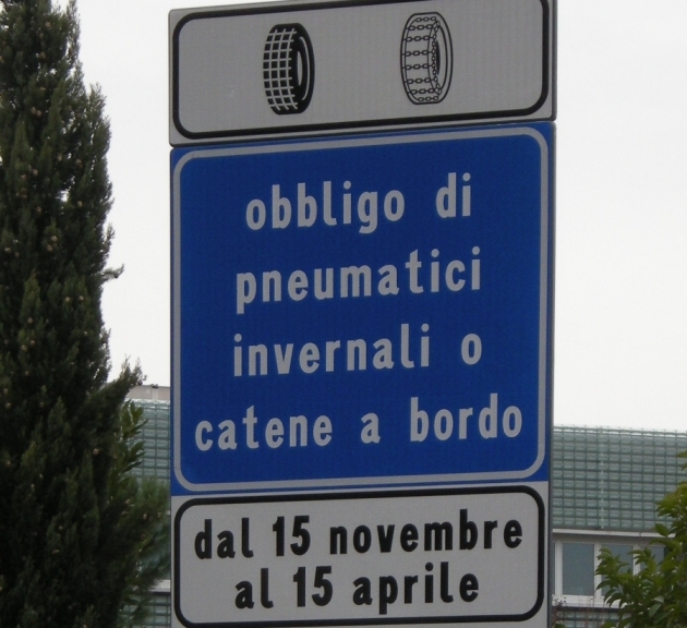 Dal 15 novembre è scattato l’obbligo di Pneumatici Invernali o Catene a bordo