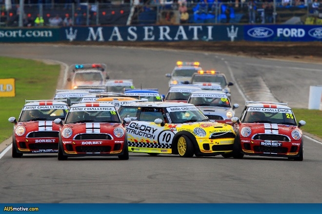 Mini Challenge torna in pista