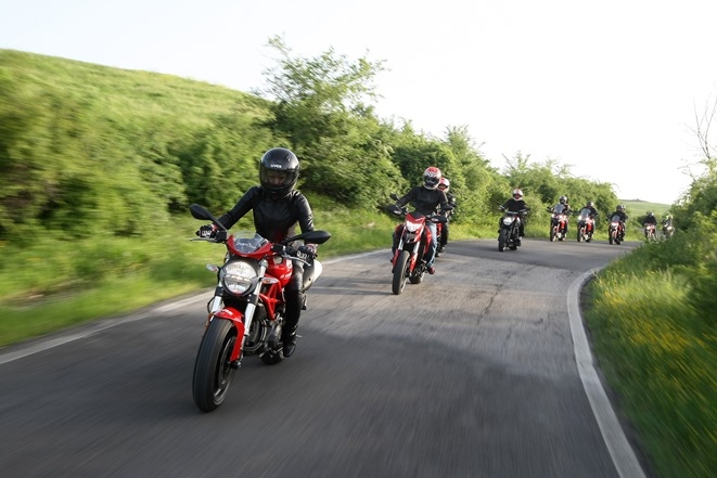 Ducati Dream Tour 2014: nove week end in sella alle rosse di Borgo Panigale