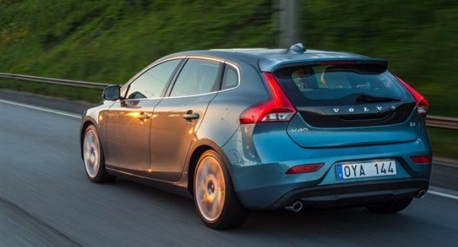 Volvo V40: campionessa di sicurezza