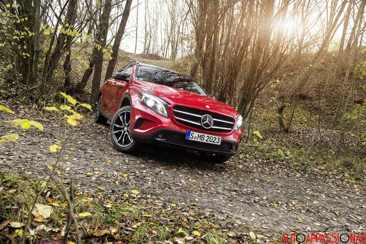 Nuova Mercedes-Benz GLA: tutte le informazioni sul Crossover della Stella