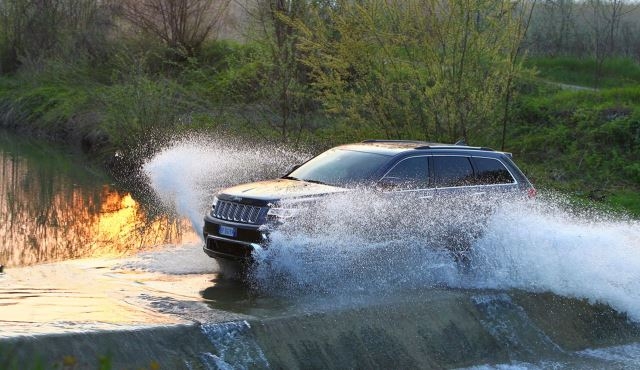 Jeep Grand Cherokee si aggiudica il titolo di ‘Auto Lider 2013’