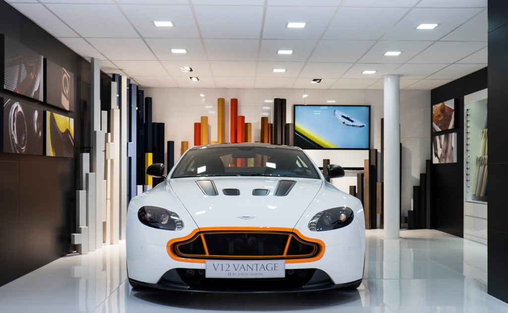 LIVE – Aston Martin Q al Salone di Ginevra