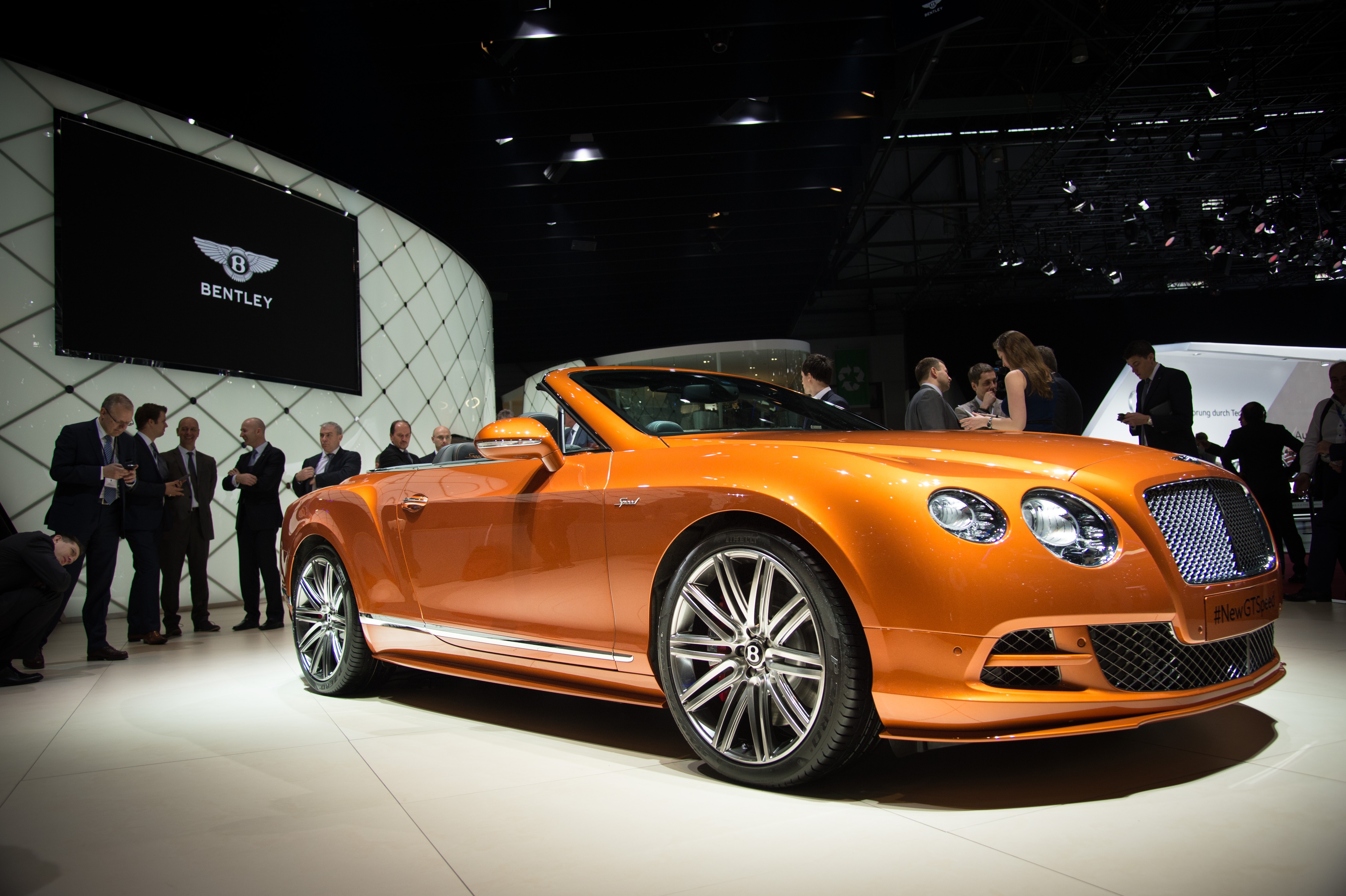 LIVE – Bentley al Salone di Ginevra