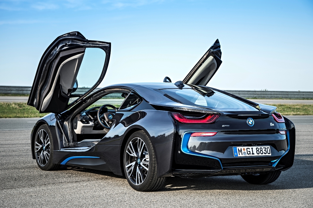 BMW i8: a giugno il via alle consegne