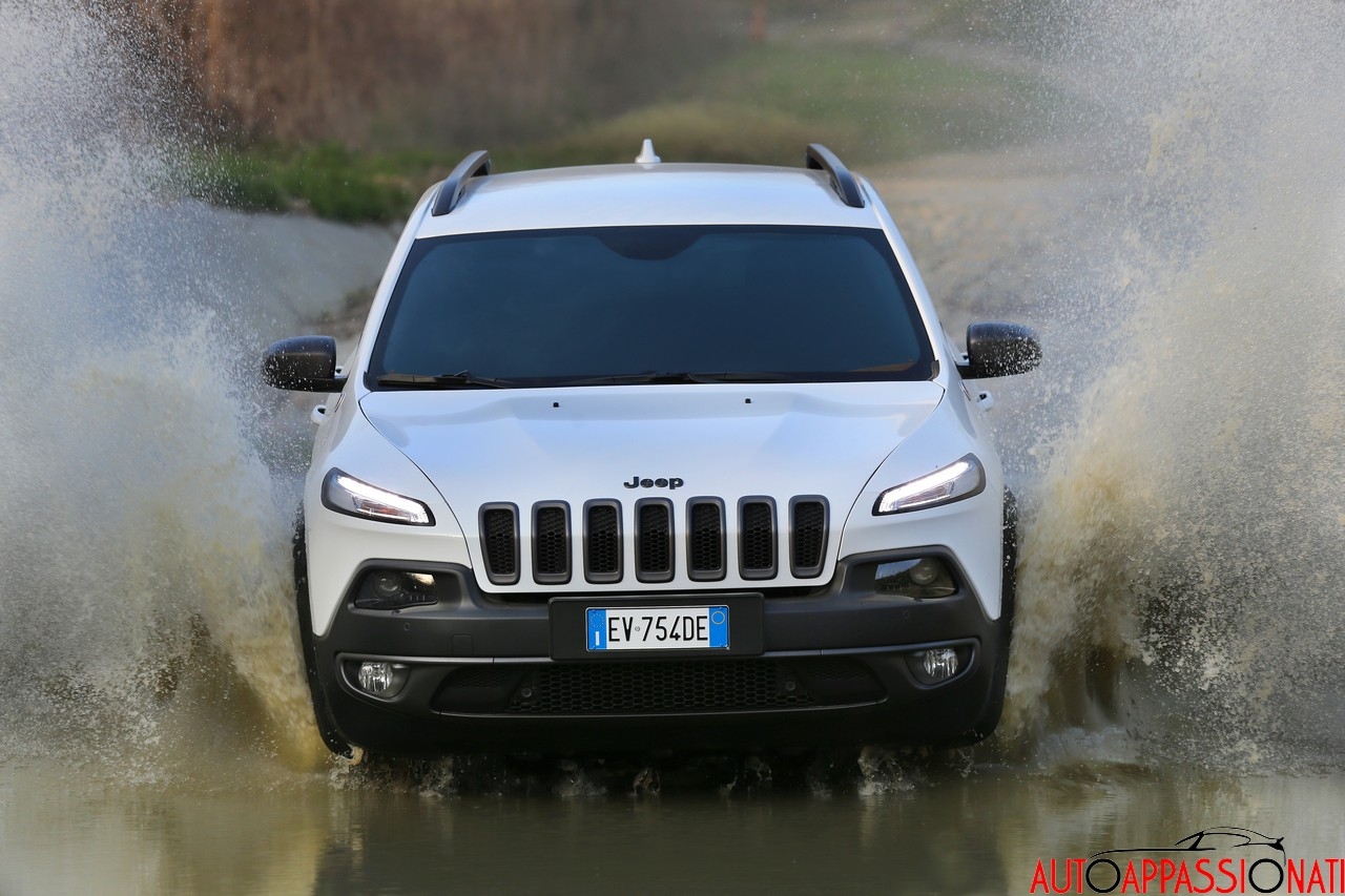 Nuova Jeep Cherokee: la prova su strada in anteprima