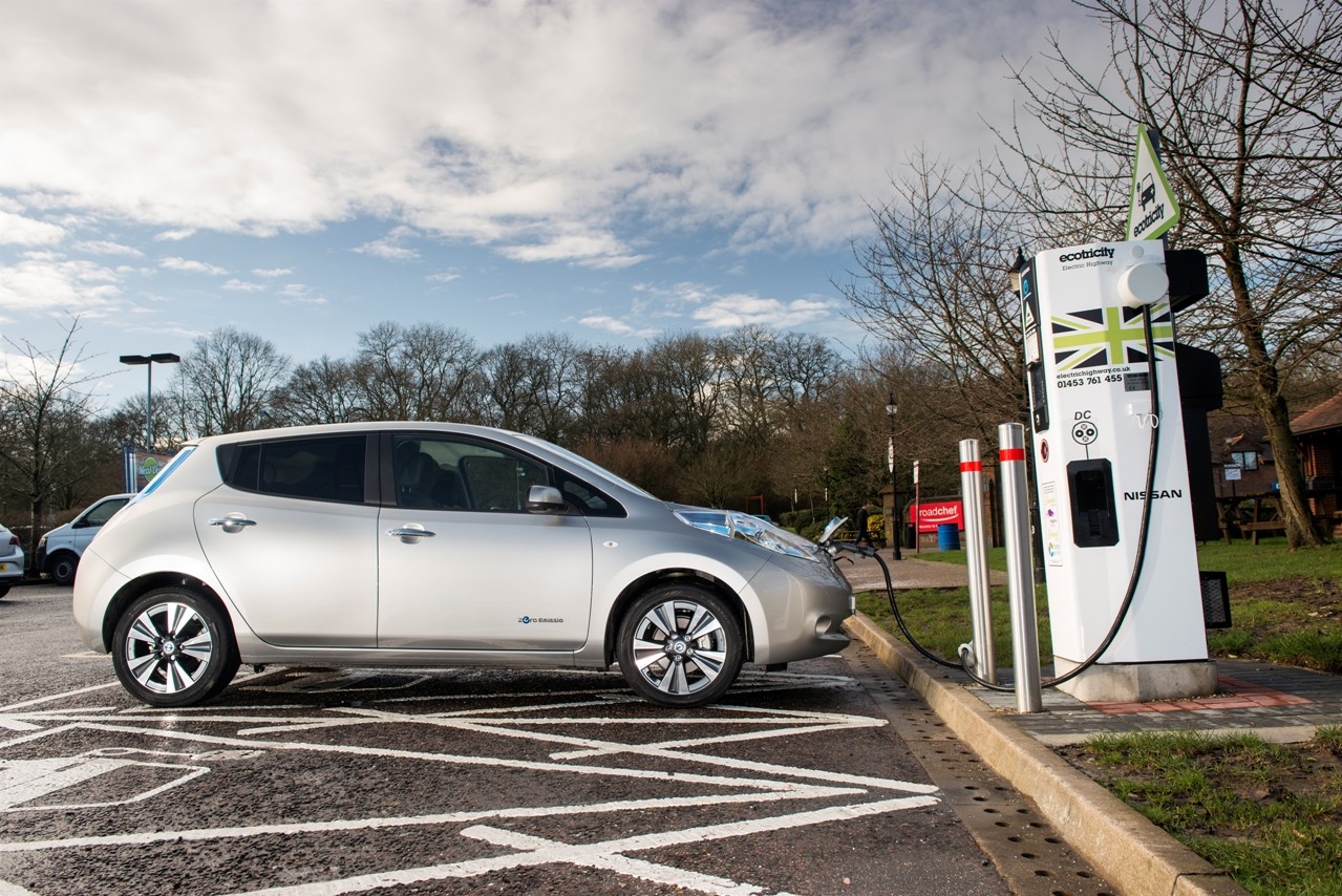 Nissan LEAF: gli incentivi di Aprile