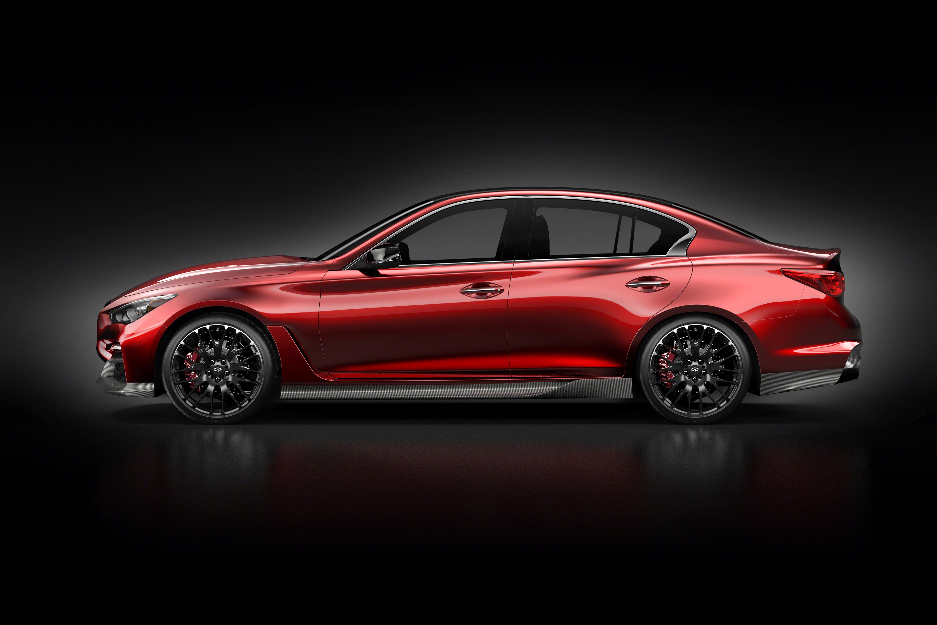 Festival of Speed di Goodwood: prima mondiale dinamica per la Infiniti Q50 Eau Rouge