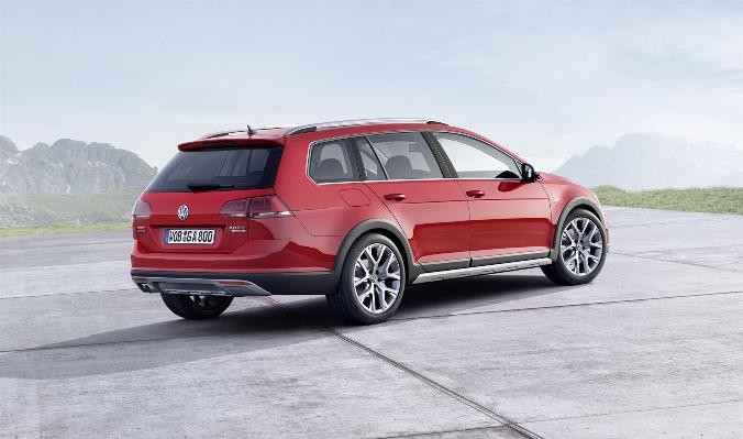 Salone di Parigi 2014: Volkswagen Golf Alltrack