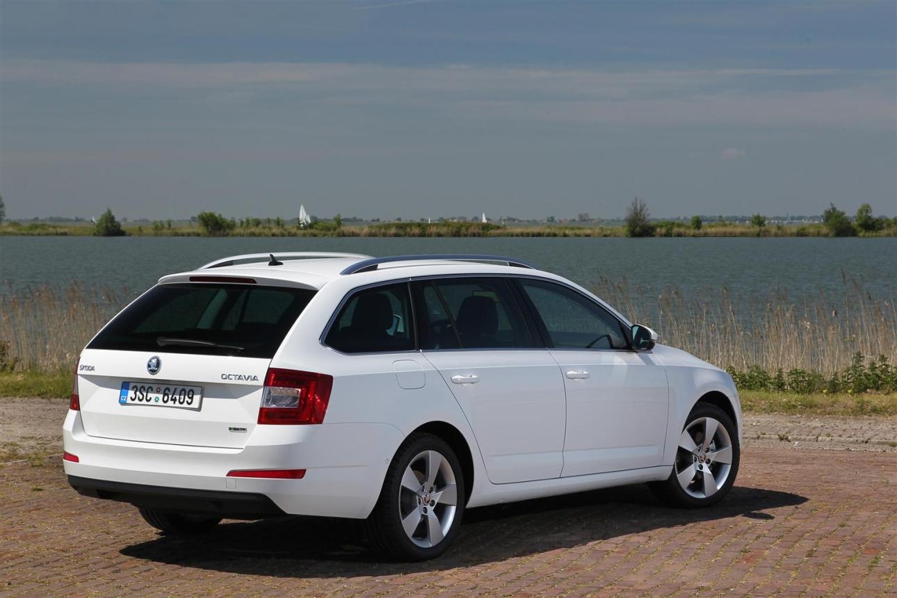 ŠKODA Octavia G-TEC: prezzo e commercializzazione della versione a metano