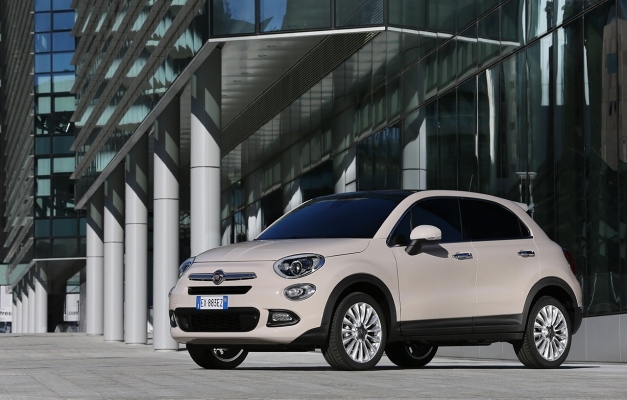 Fiat 500X: anteprima esclusiva negli showroom e nelle più belle piazze d’Italia