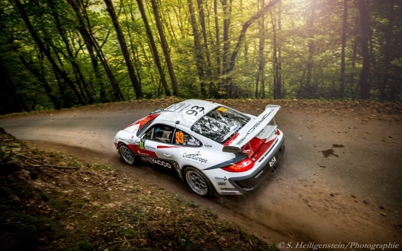 Romain Dumas al Rally di Montecarlo al volante di una Porsche 997 GT3 RS