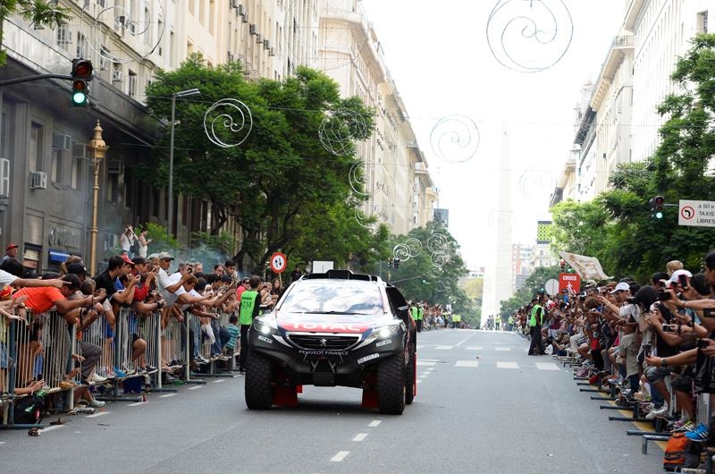 Dakar 2015: il rally-raid è ufficialmente partito