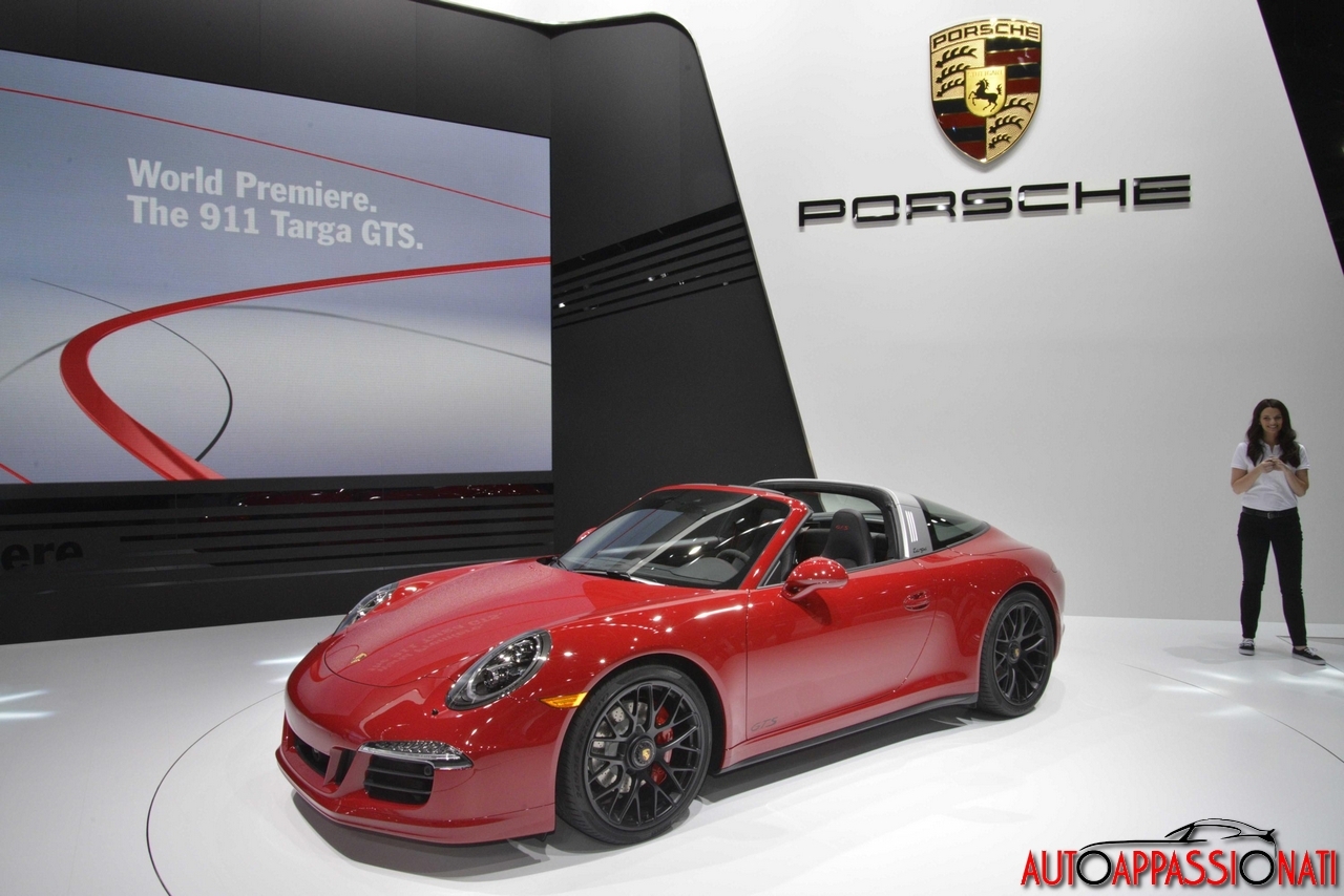 Porsche 911 Targa 4 GTS svelata al Salone di Detroit 2015