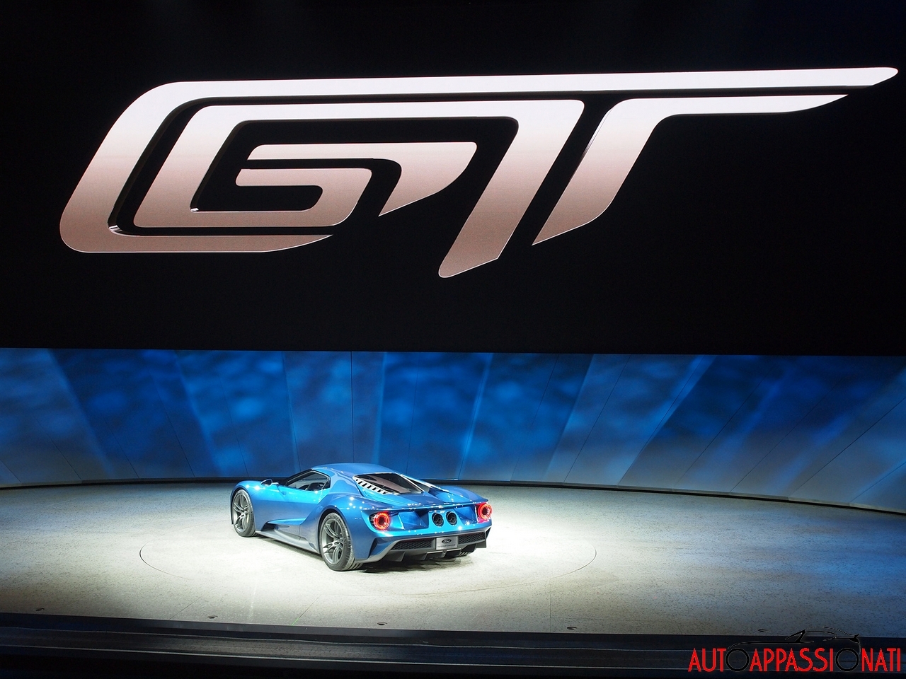 Ford GT: presentata al salone di Detroit 2015