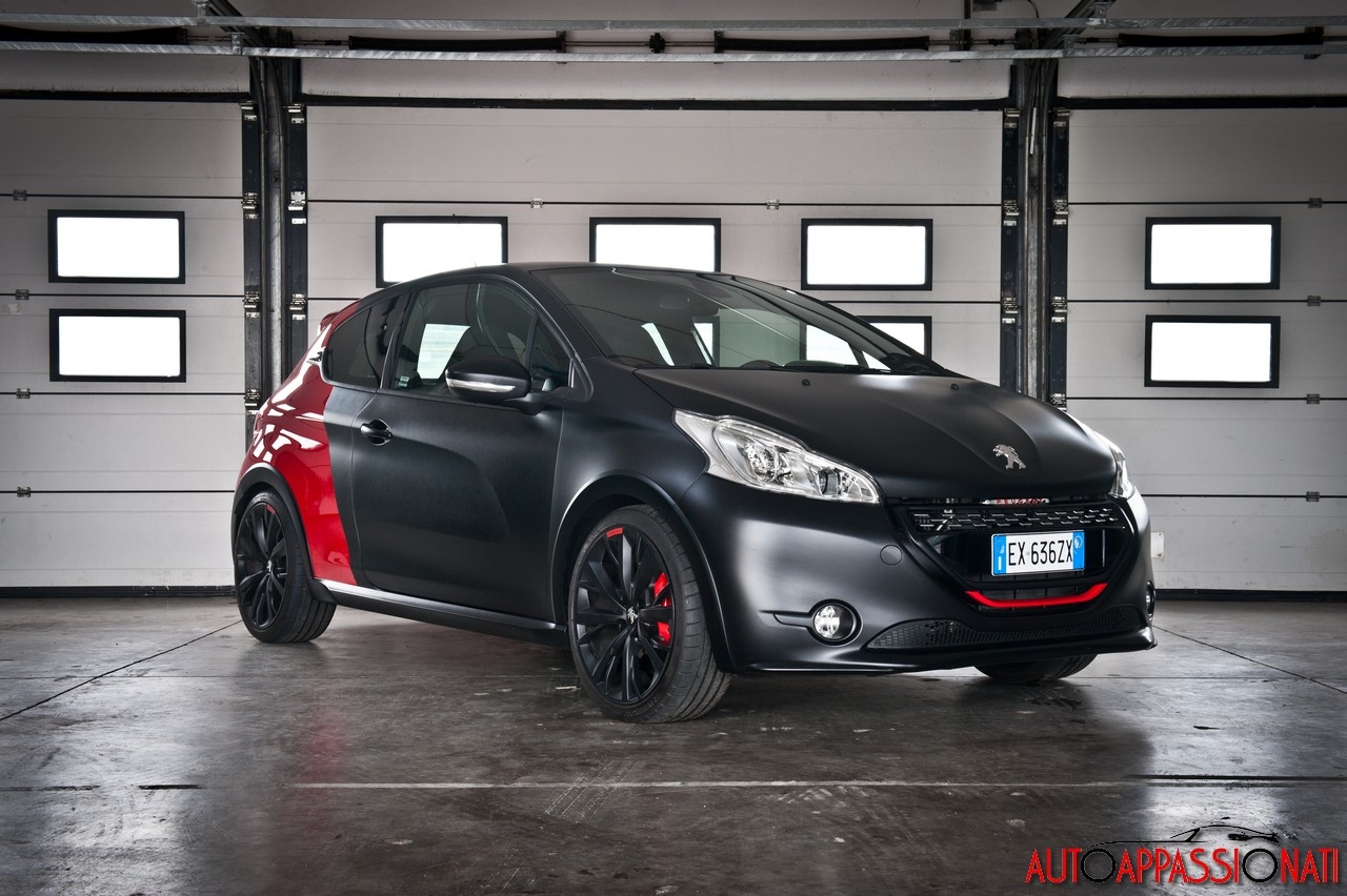 Peugeot 208 GTi 30th | la prova in pista