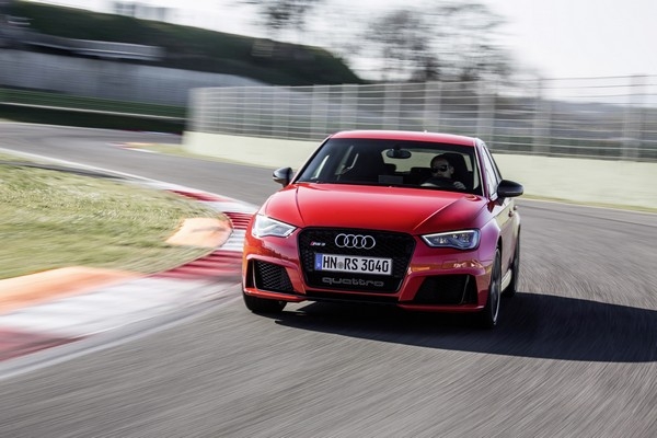 Audi RS 3 Sportback 2015: la vera potenza per una compatta