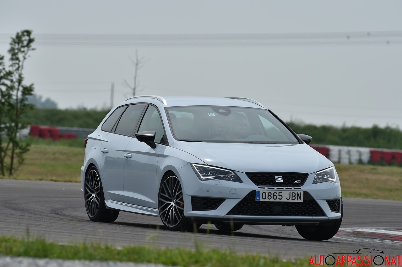 SEAT Leon ST Cupra | In pista a San Martino del Lago