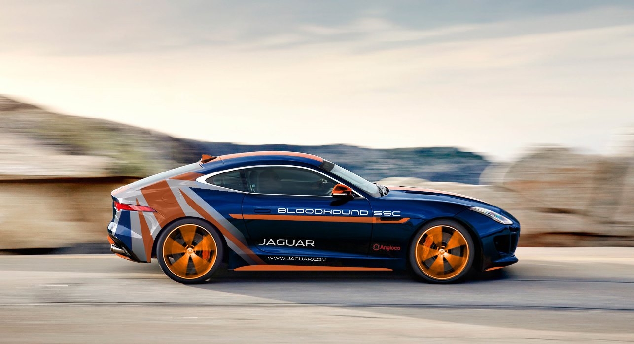 Debutto della Jaguar F-Type Bloodhound Rapid Response Vehicle