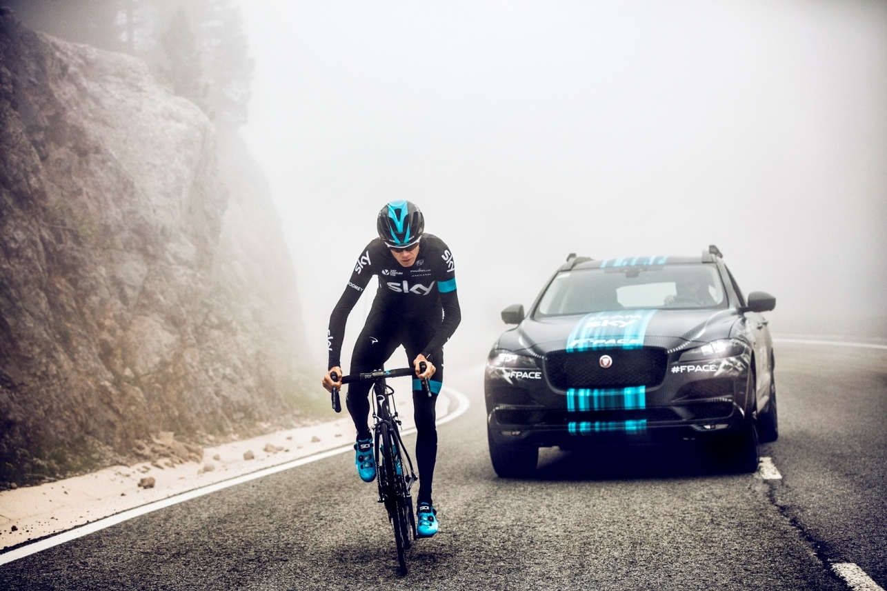 Jaguar F-PACE: un prototipo affianca il team Sky al Tour de France