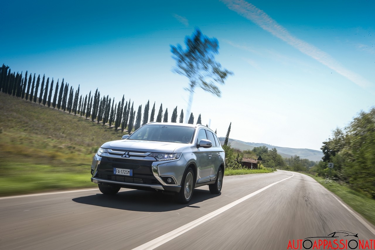 Mitsubishi Outlander MY16 | Prova su strada in anteprima