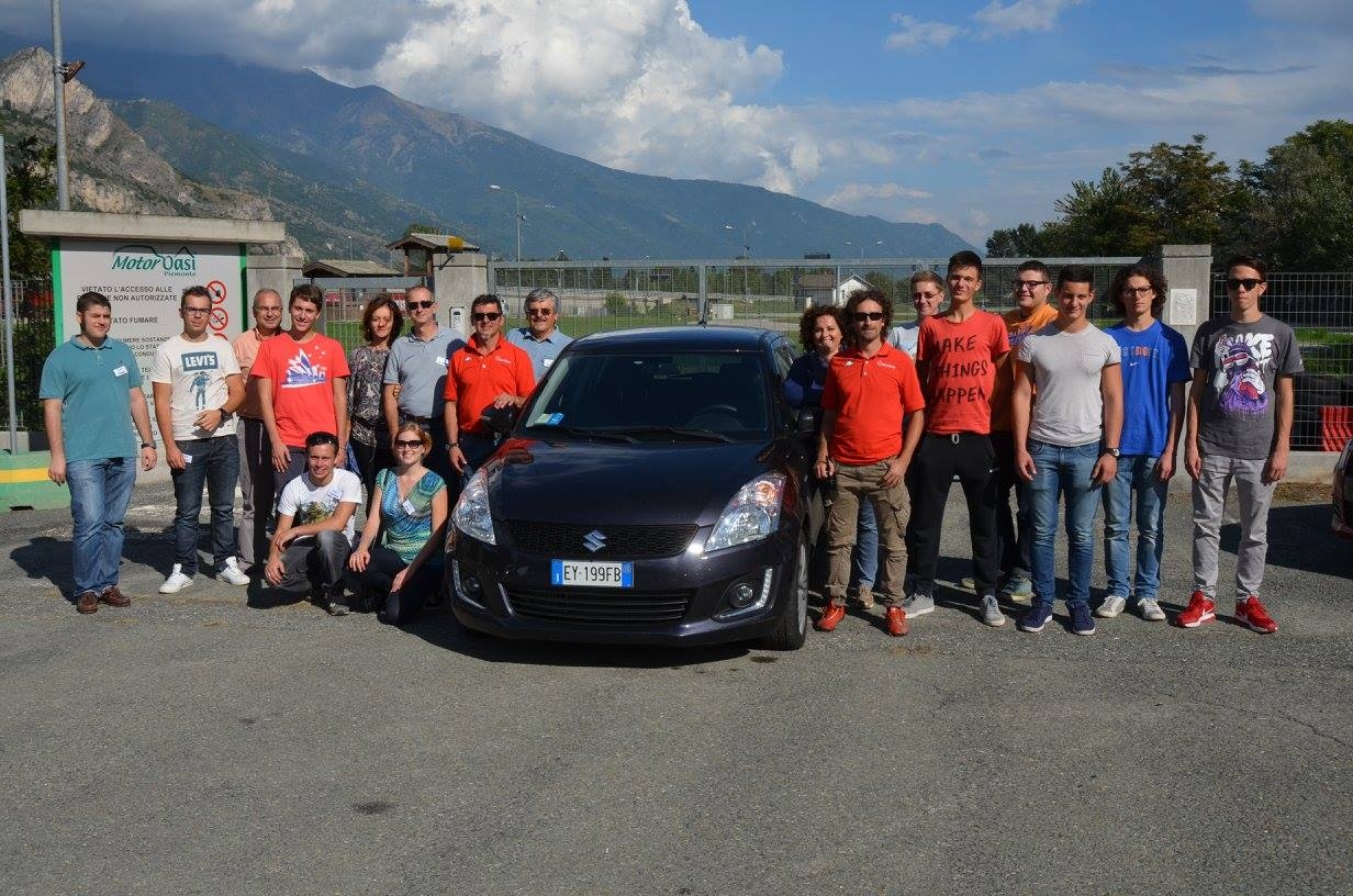 Motoroasi premia i diplomati con un corso di guida sicura