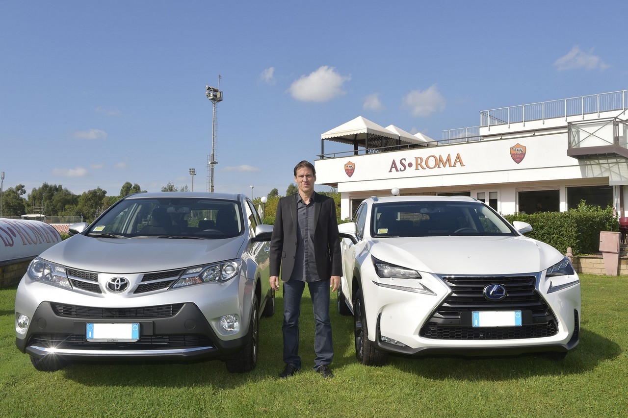 Toyota e Lexus: l’ibrido approda in Serie A accasandosi alla Roma.