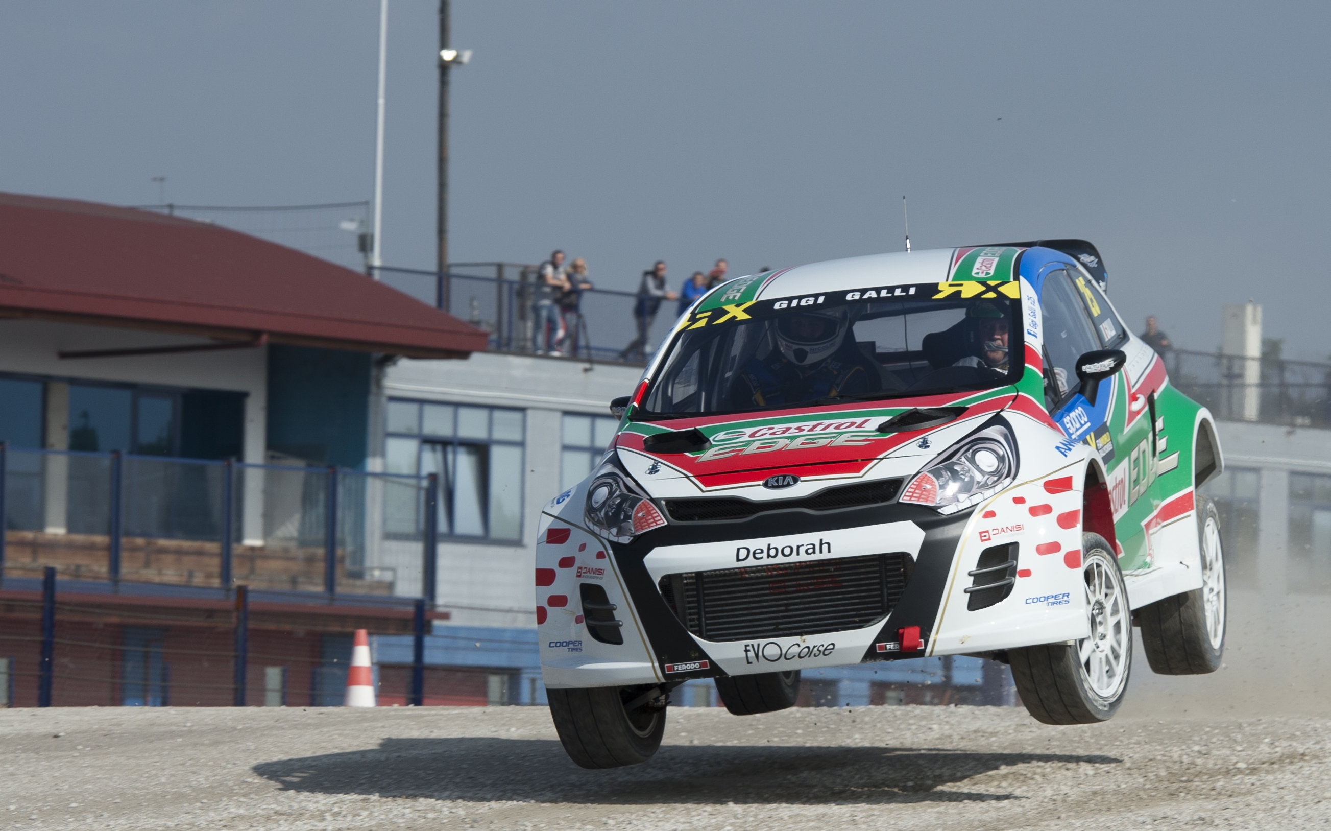 Inizia l’avventura di Gigi Galli e della Kia Rio Supercar nel mondiale di Rallycross