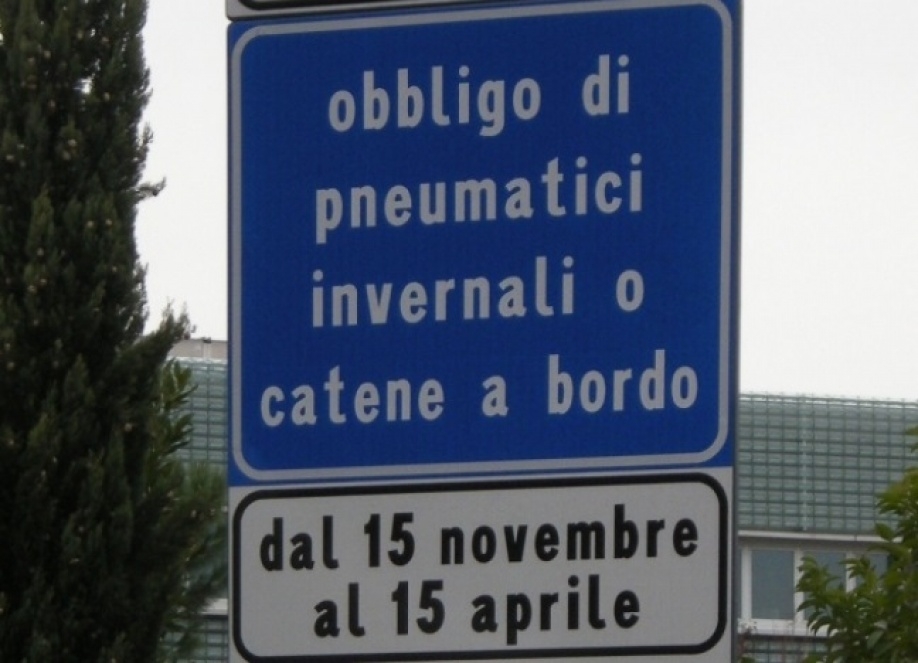 Dal 15 novembre scatta l’obbligo di pneumatici invernali o catene a bordo