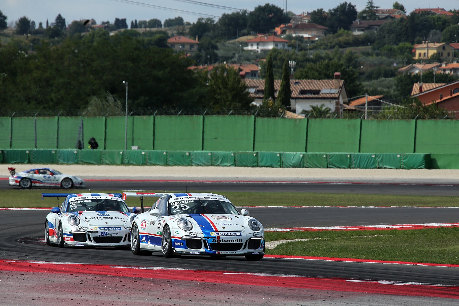 Carrera Cup Italia 2015: al Mugello la sfida finale tra Agostini e Ledogar