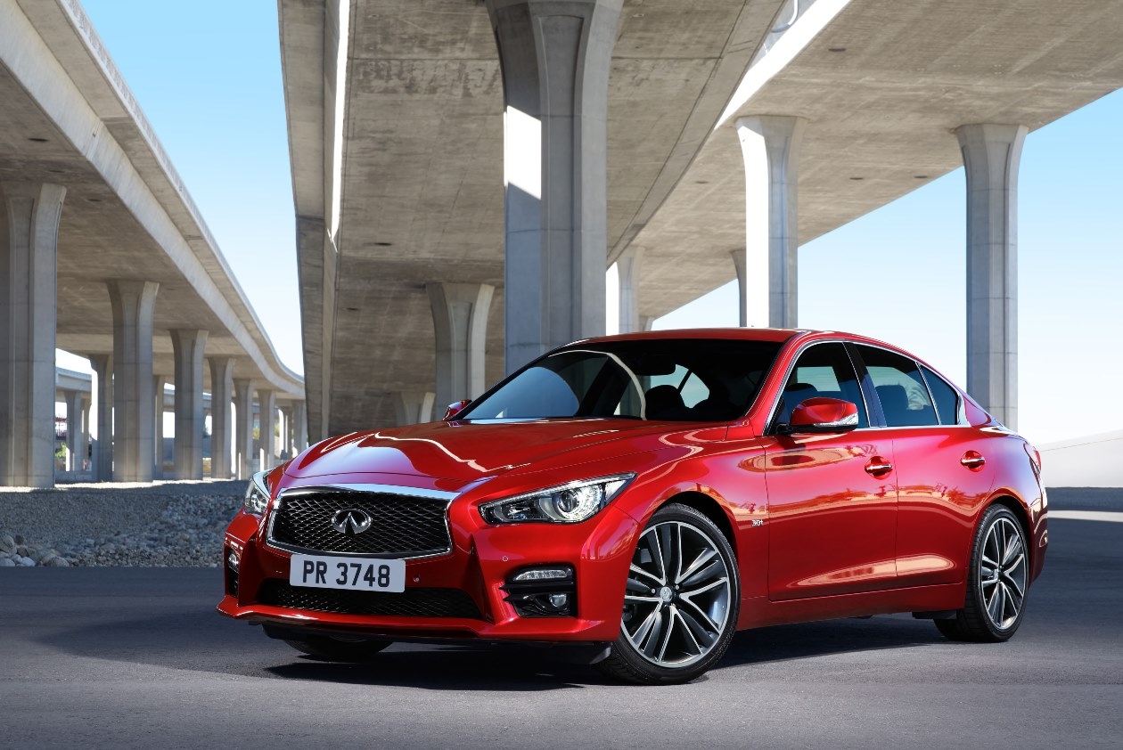 Infiniti Q50: la berlina sportiva versione 2016