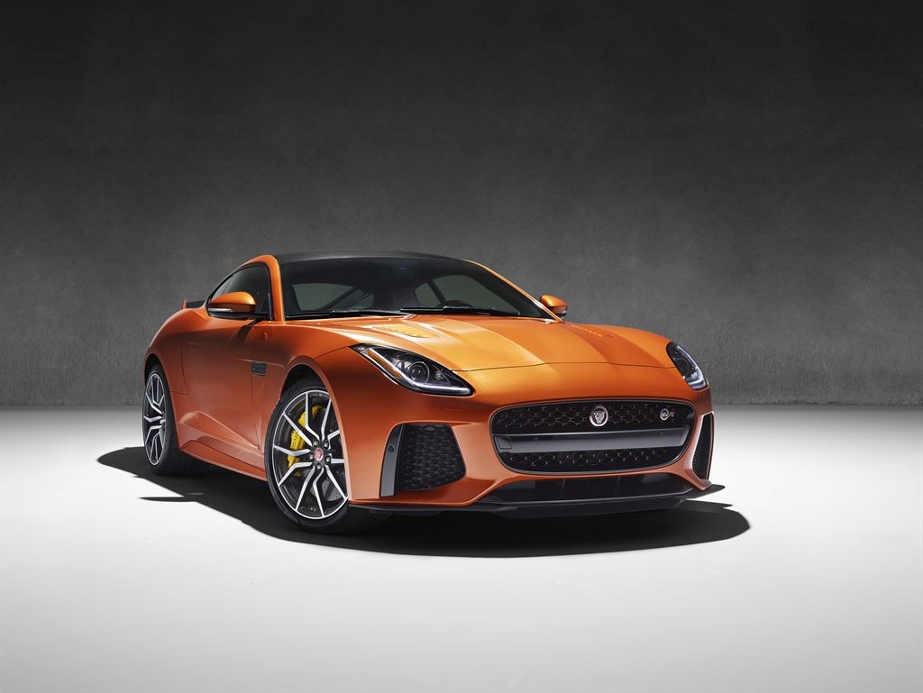 La nuova Jaguar F-Type SVR, debutterà al Salone di Ginevra 2016