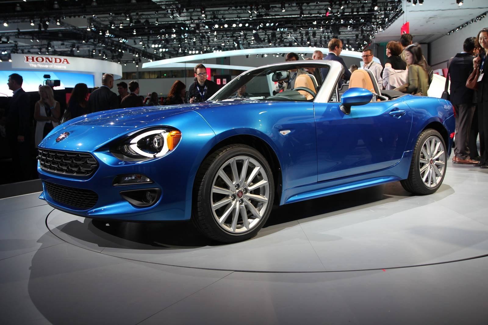 Fiat 124 Spider: in Italia al prezzo di 27.500 euro