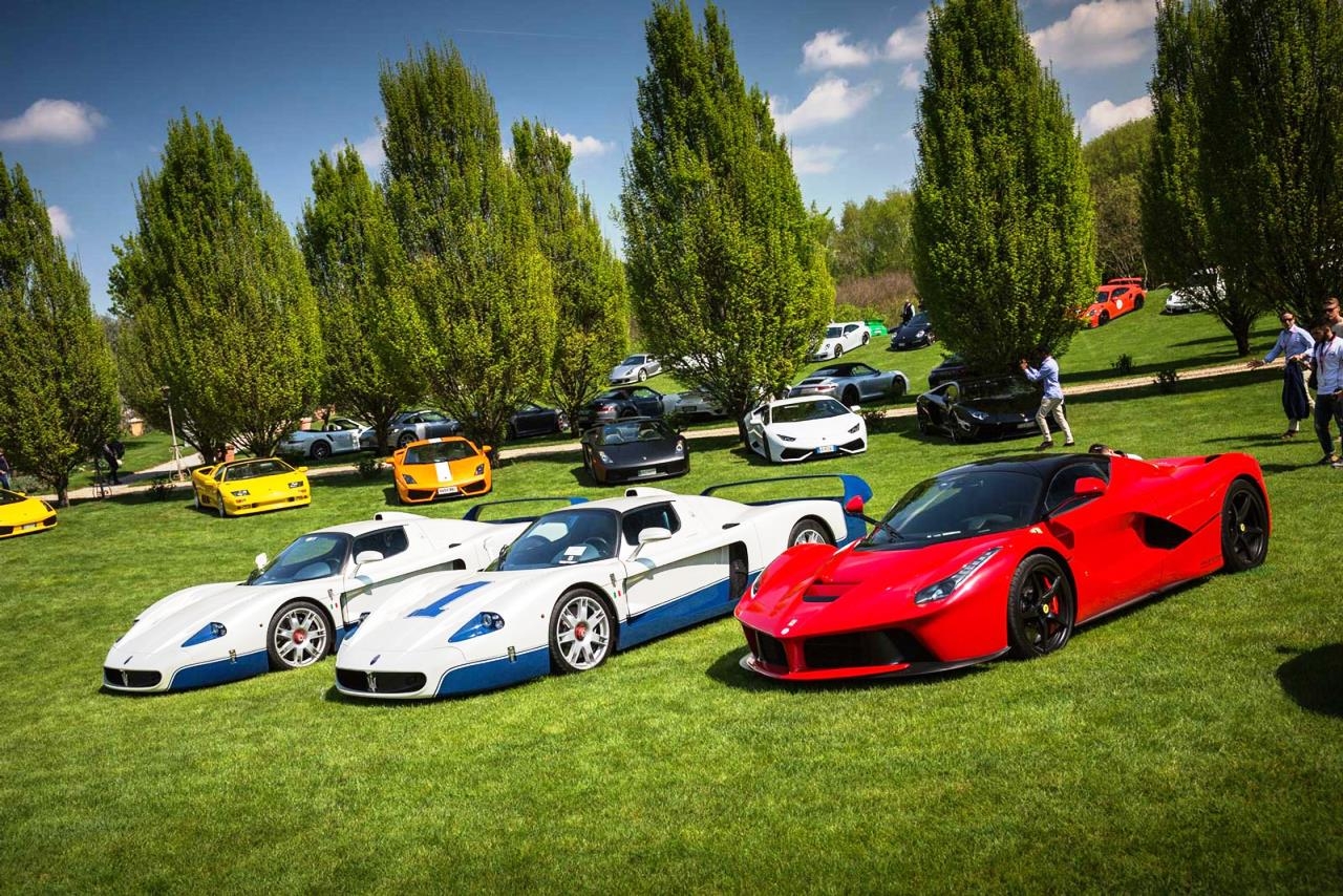 Cars and Coffee Brescia 2016: un evento mondiale