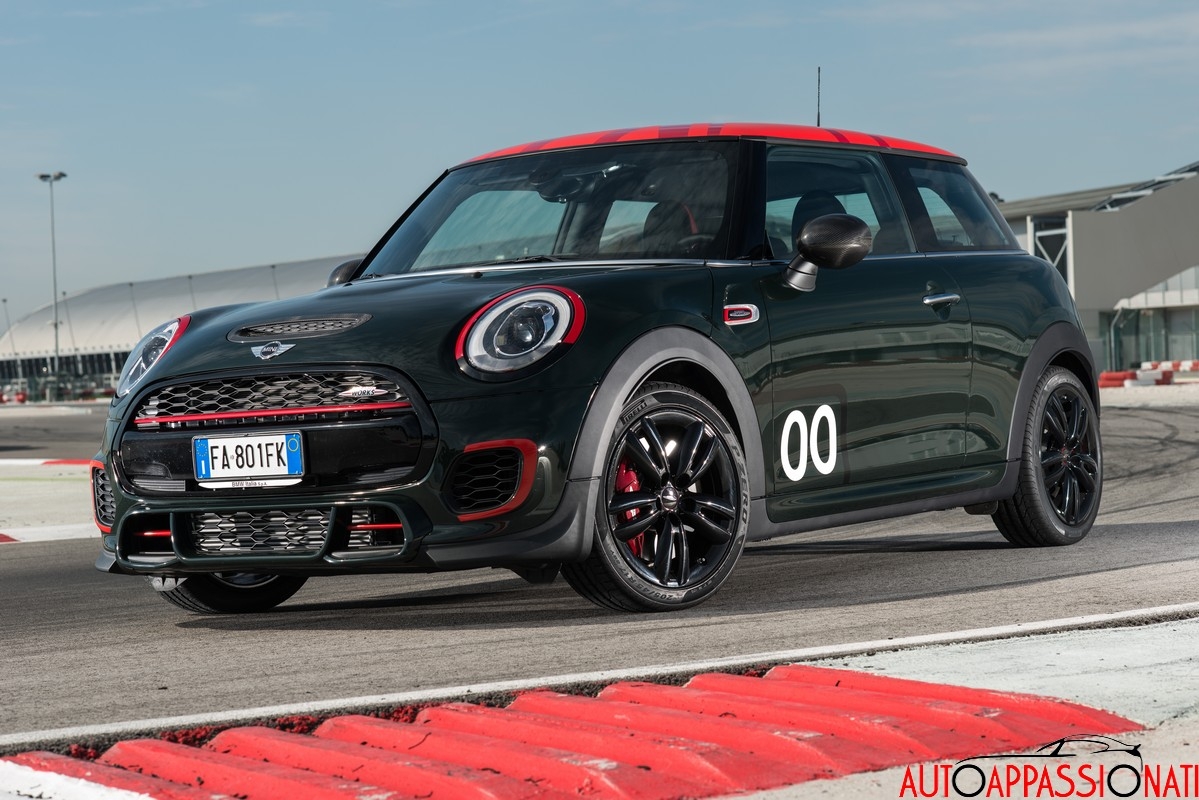 MINI John Cooper Works Challenge Edition | Foto