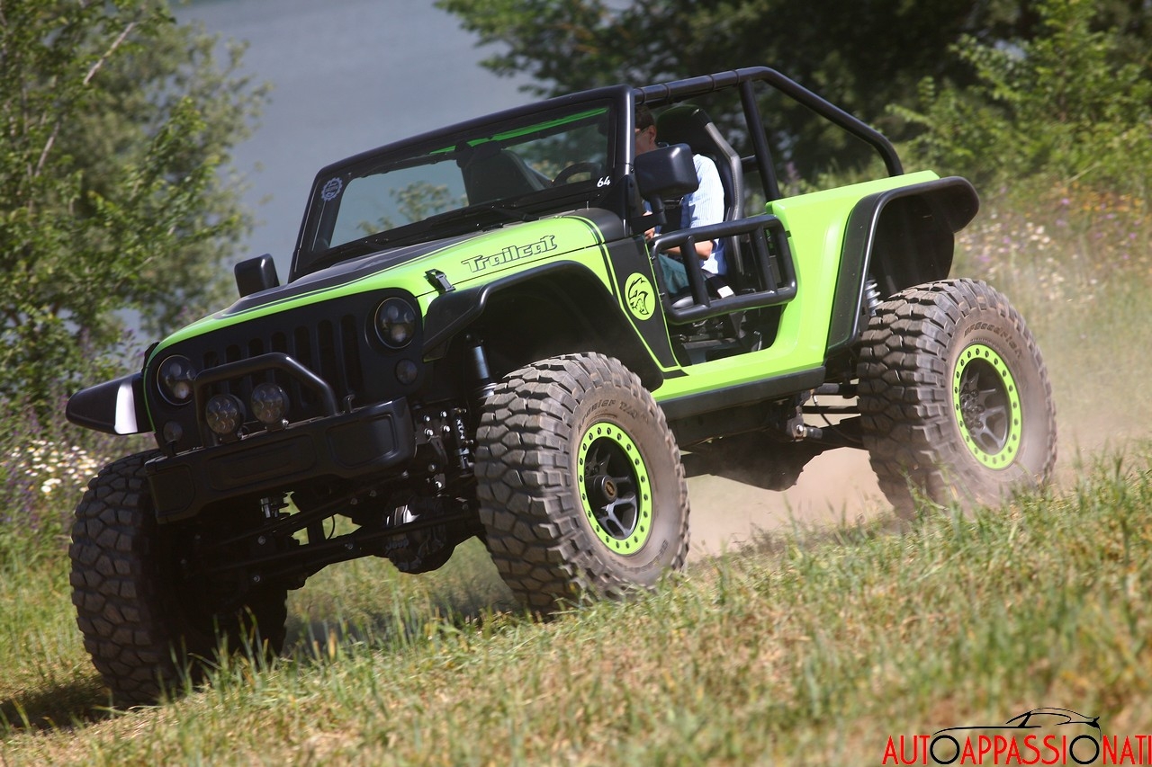 Jeep Trailcat: alla guida del mostro da 717 CV