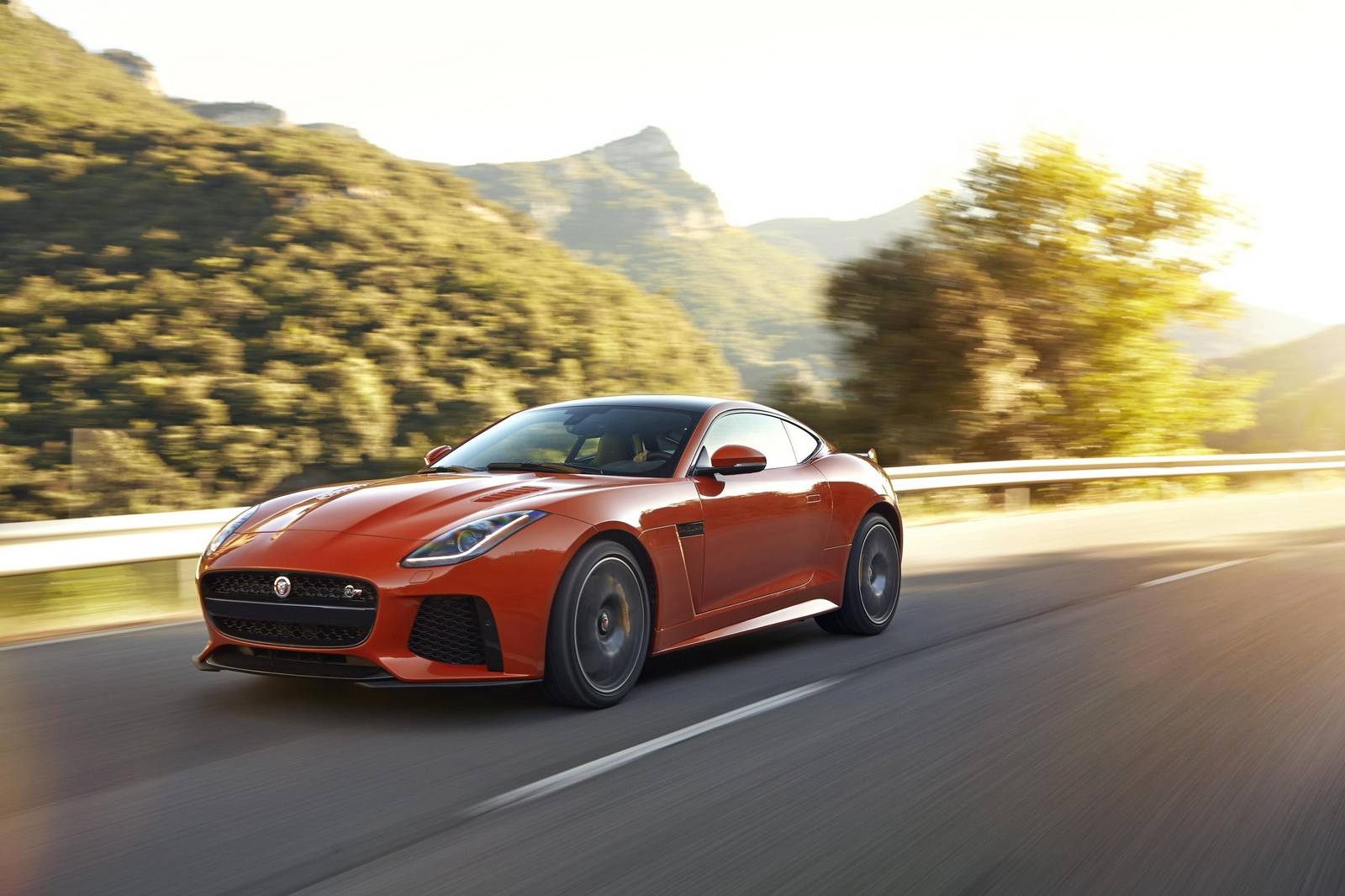 A bordo della Jaguar F-Type SVR nell’Inferno Verde