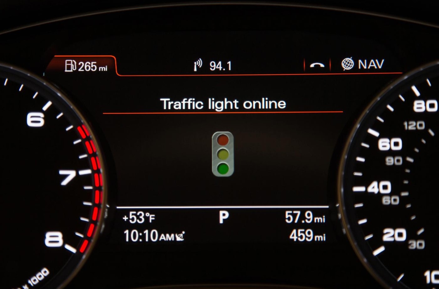 Audi Traffic Light Information System: la tecnologia che anticipa il semaforo verde