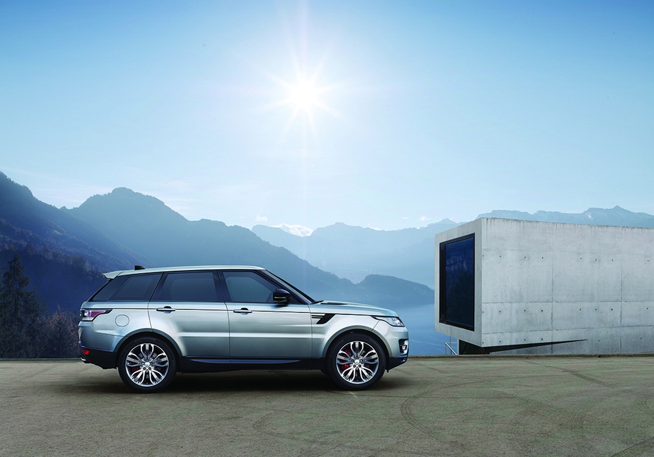 Novità e tecnologie all’avanguardia per la nuova Range Rover Sport