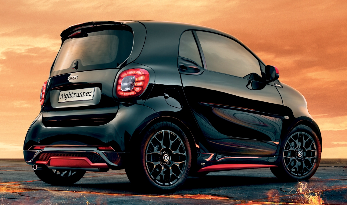 Nuova smart fortwo nightrunner: la più cattiva